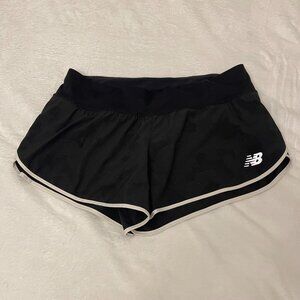 New Balance Women Short Activewear 30x12 Size Medium Black Running Athletic